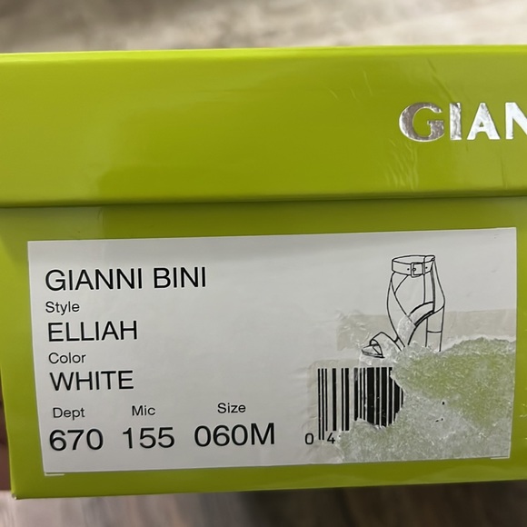 Brand New in Original Box Gianni Bini Elliah White heels - Picture 5 of 5